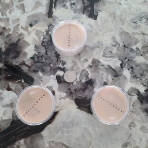 (X3) Sheer Cover TRANSLUCENT Finishing Powder 4g, a must have for photography